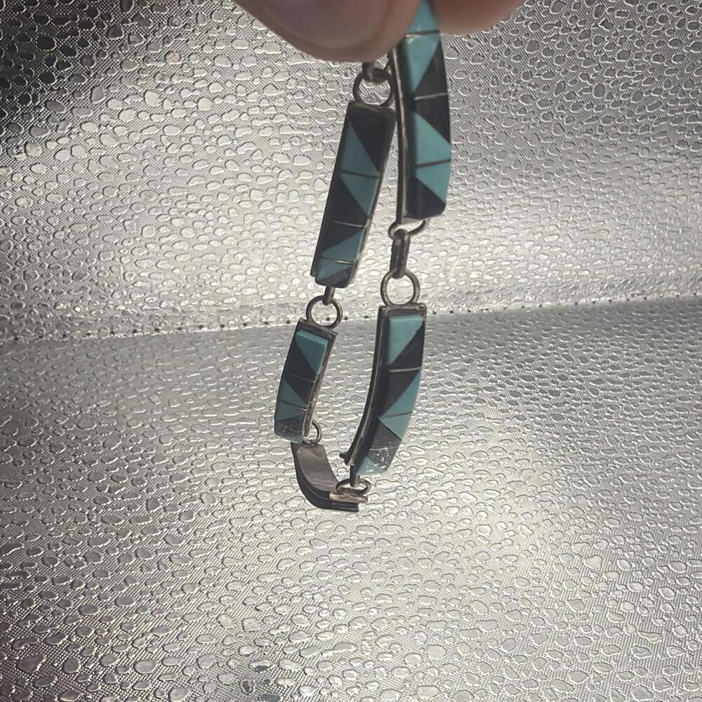Vintage Native American Turquoise Bracelet & Earrings Set - Picture 6 of 11
